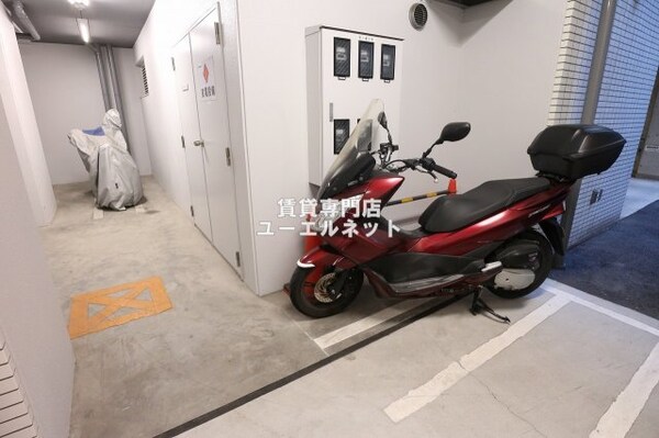 建物設備(バイク置き場)