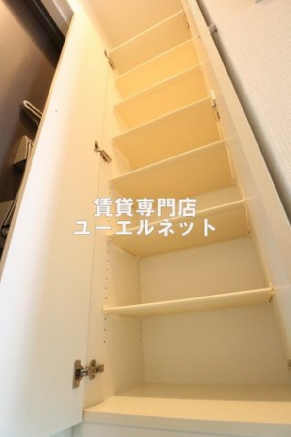 建物設備(収納力たっぷりのシューズボックスで玄関すっきり！)