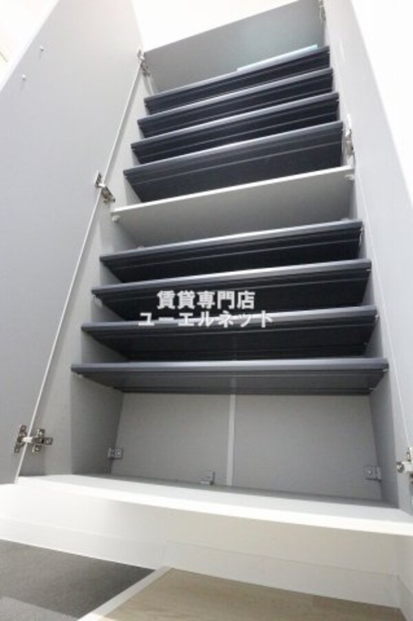 建物設備(収納力たっぷりのシューズボックスで玄関すっきり！)