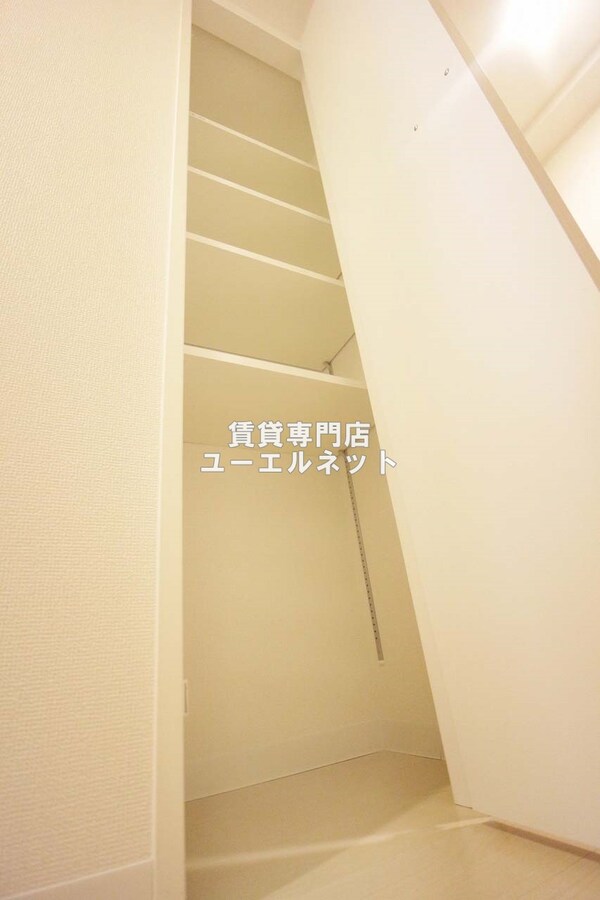 建物設備(玄関にある収納)
