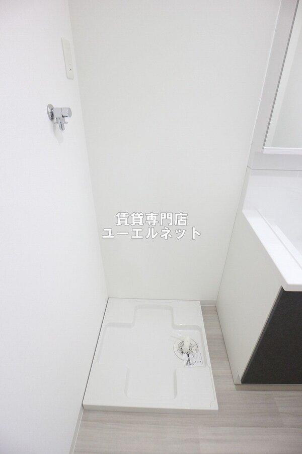 内装他(洗濯機置き場)
