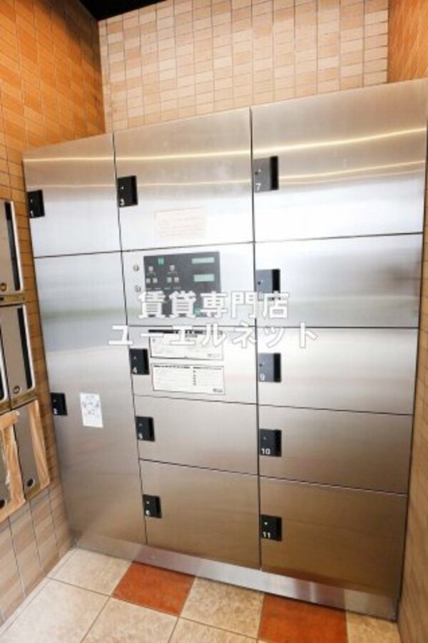 建物設備(宅配ボックスで荷物の受け取りラクラク◎)