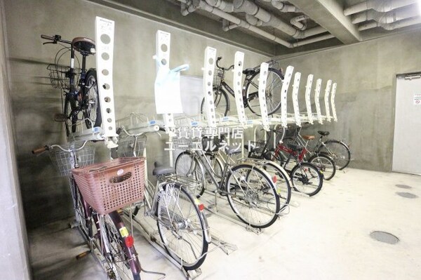 建物設備(自転車通勤にも便利な駐輪場付き♪)