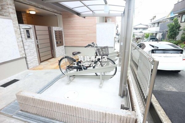 建物設備(駐輪場)
