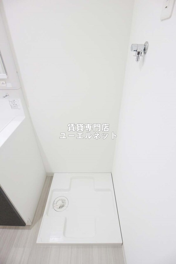 内装他(洗濯機置き場)