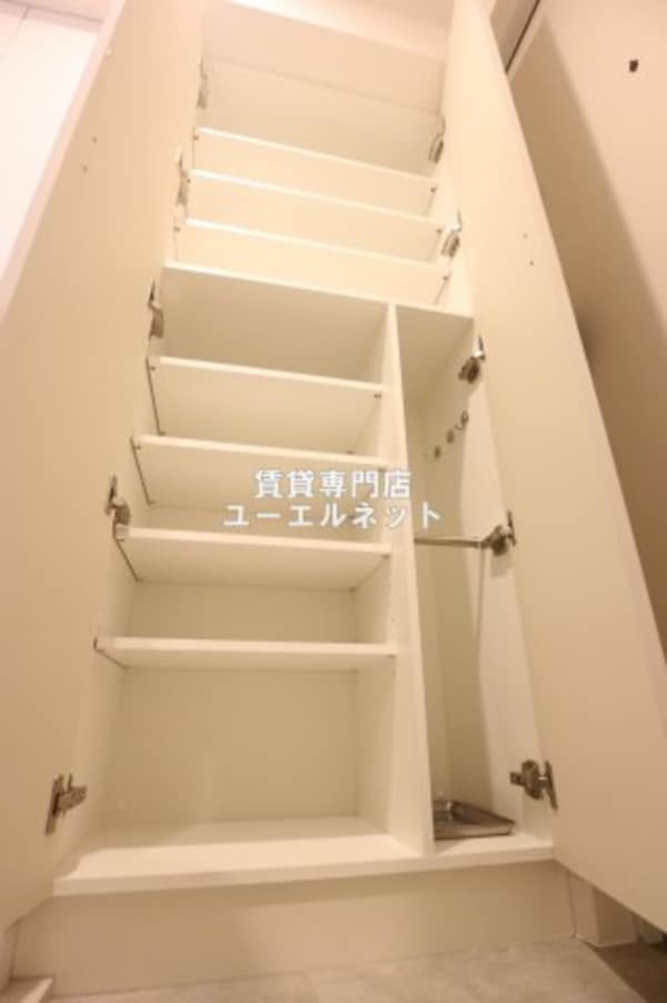 建物設備(収納力たっぷりのシューズボックスで玄関すっきり！)