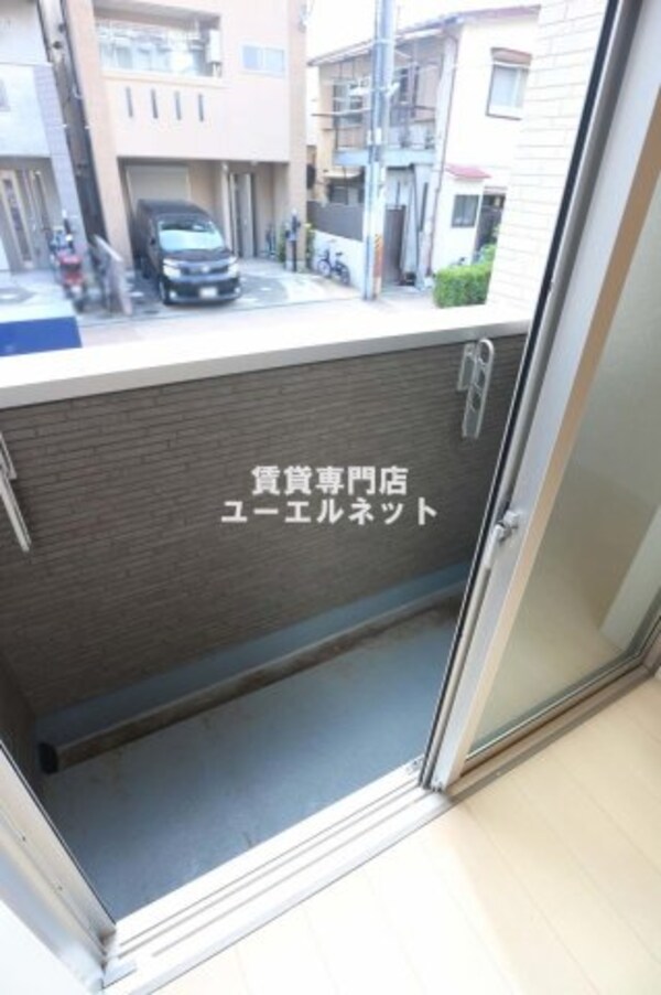 バルコニー(バルコニー付きで採光＆風通し良好！)