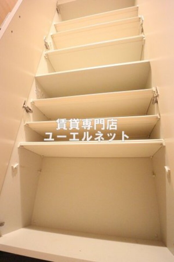 内装他(収納力たっぷりのシューズボックスで玄関すっきり！)