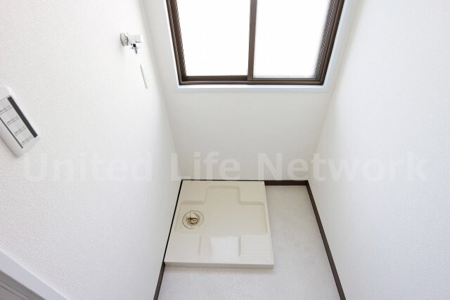 物件内観写真14　(室内洗濯機置き場で毎日の家事もラクラク！)