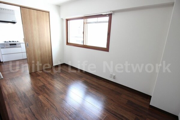 建物設備(明るく開放感のある室内)