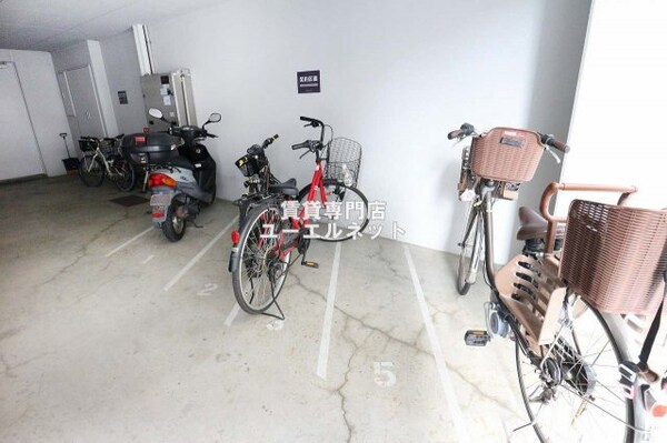 建物設備(自転車通勤にも便利な駐輪場付き♪)
