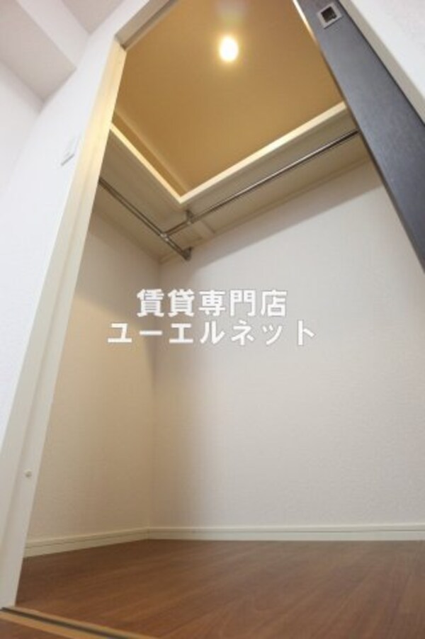 収納(ウォークインクローゼット)