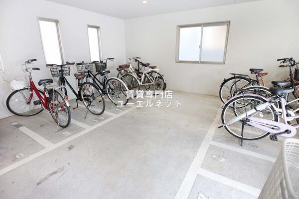 建物設備(駐輪場)