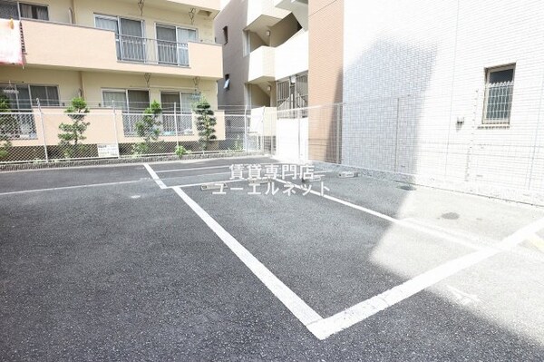 駐車場(敷地内駐車場で安心)