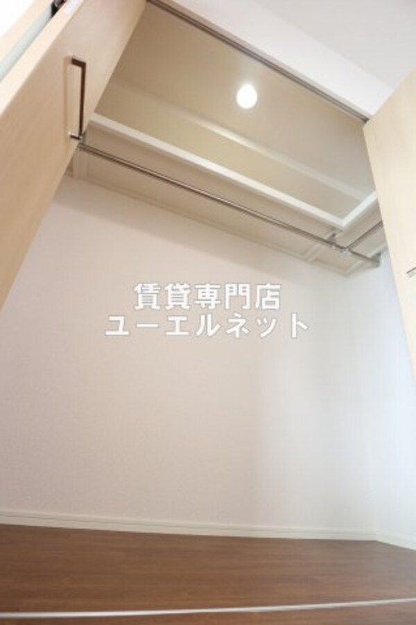 収納(ウォークインクローゼット)