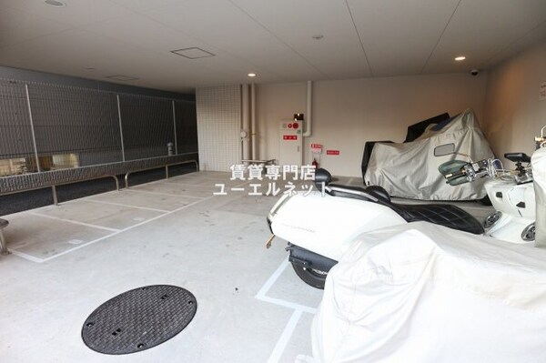 建物設備(バイク置き場)