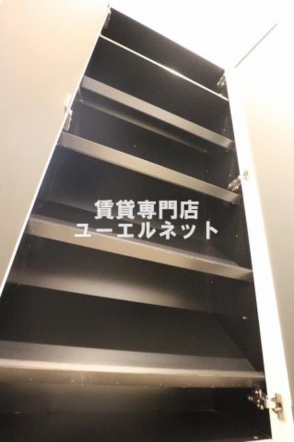 建物設備(収納力たっぷりのシューズボックスで玄関すっきり！)