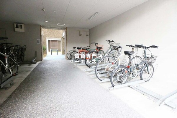 建物設備(自転車通勤にも便利な駐輪場付き♪)