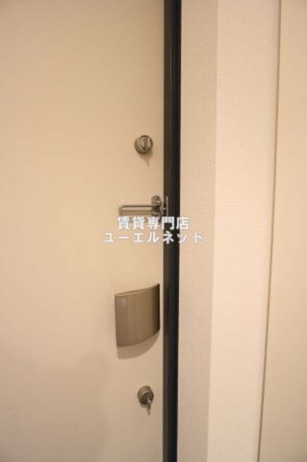 建物設備(玄関はダブルロックで防犯面も安心です♪)