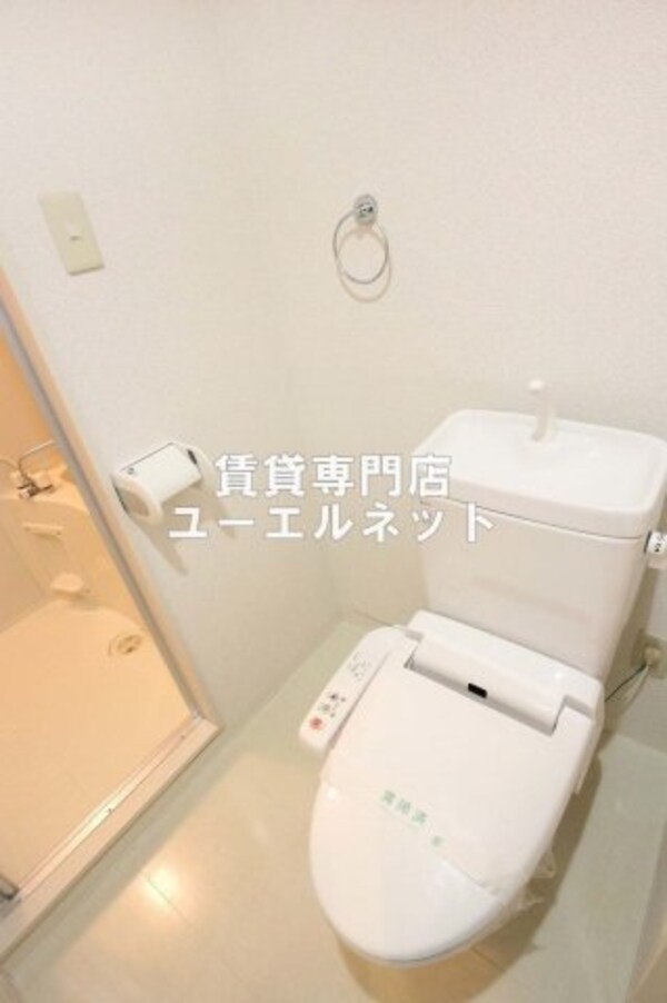 トイレ(清潔感のあるトイレ)