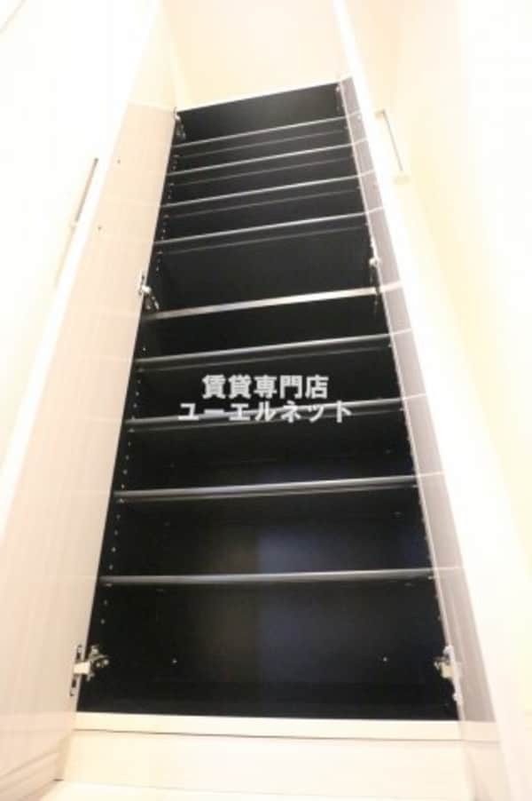 建物設備(収納力たっぷりのシューズボックスで玄関すっきり！)