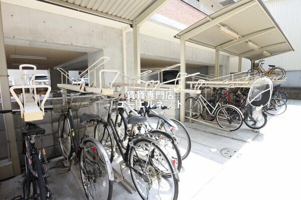 建物設備(駐輪場)
