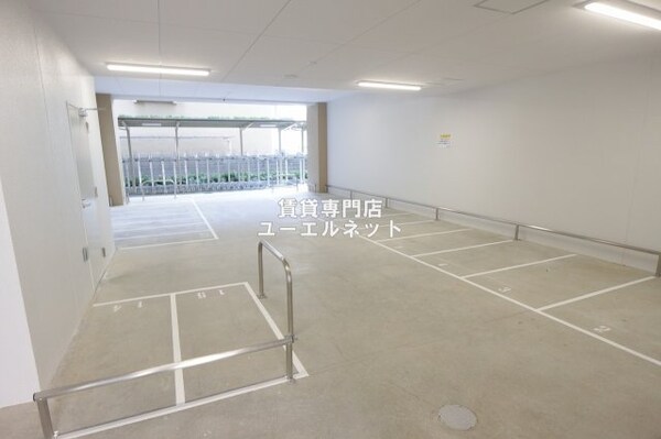 建物設備(バイク置き場)