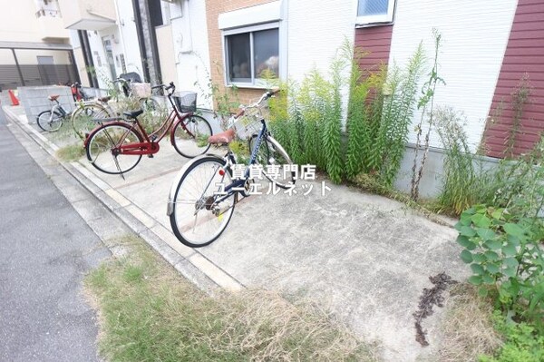 建物設備(自転車通勤にも便利な駐輪場付き♪)