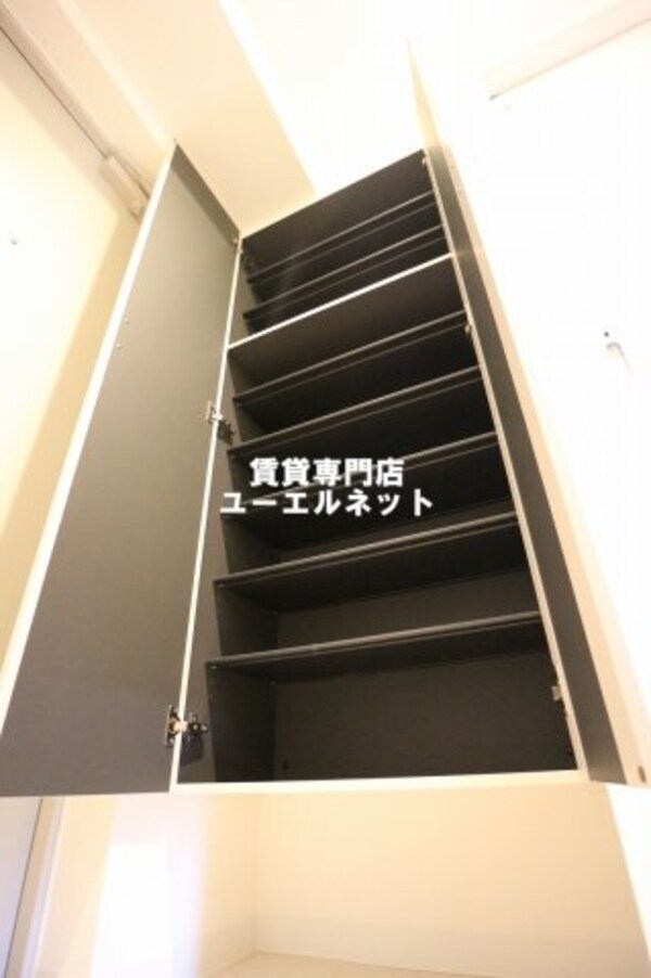 建物設備(収納力たっぷりのシューズボックスで玄関すっきり！)