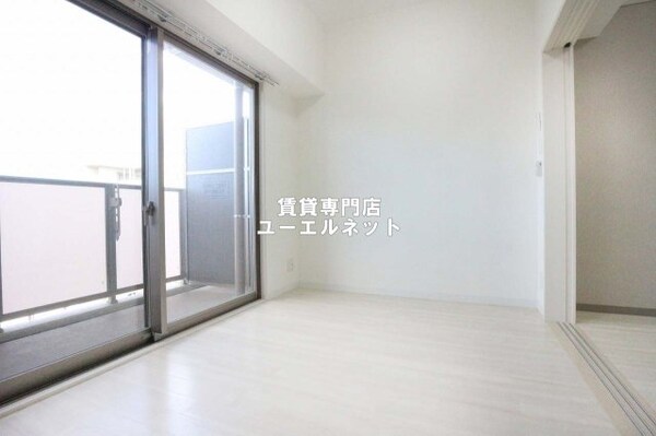 建物設備(明るく開放感のある室内)