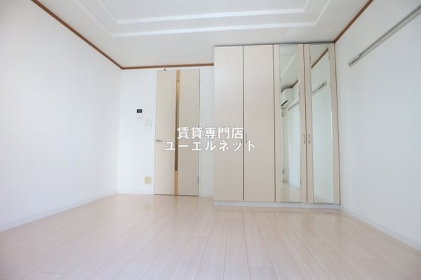寝室(くつろぎの空間)