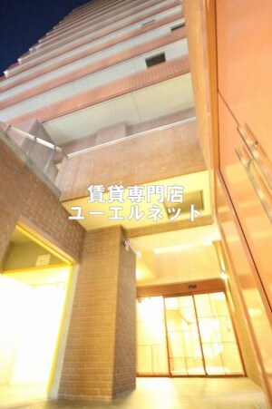 ドゥーエ江坂スリー外観写真