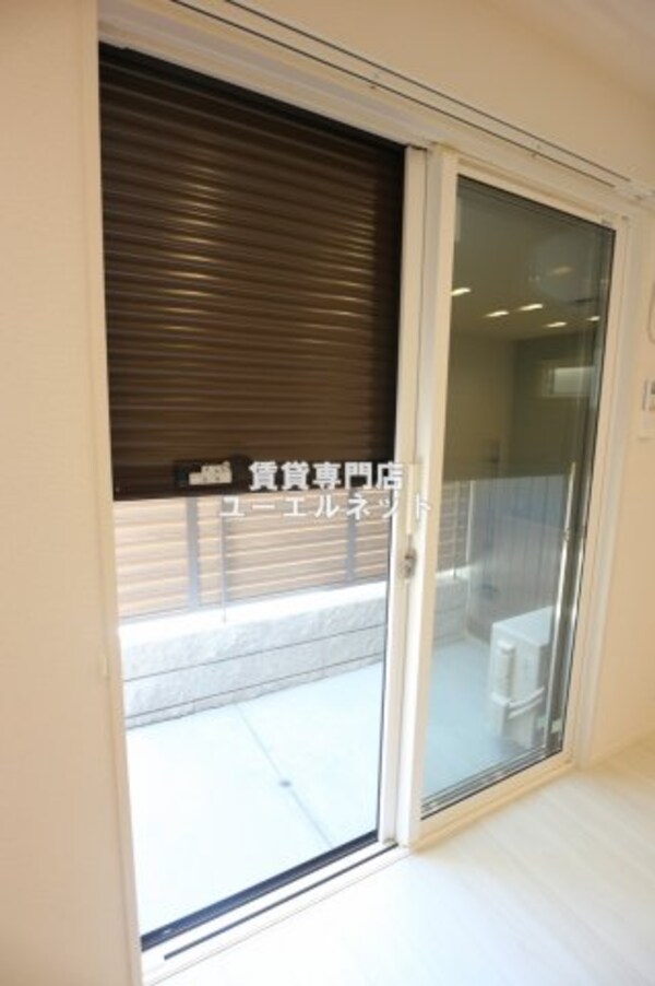 建物設備(シャッター雨戸付き)