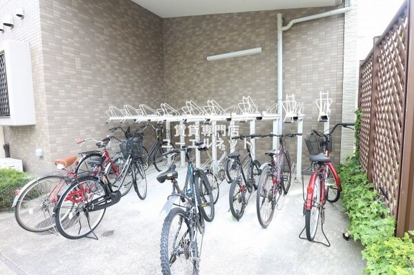 建物設備(駐輪場)