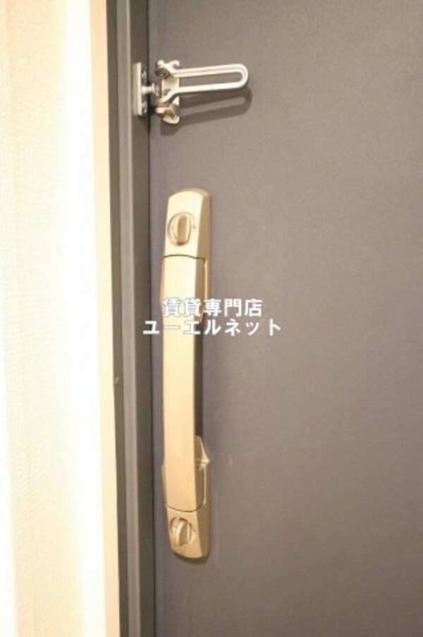 建物設備(玄関はダブルロックで防犯面も安心です♪)