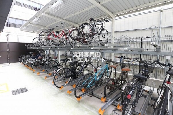 建物設備(自転車通勤にも便利な駐輪場付き♪)