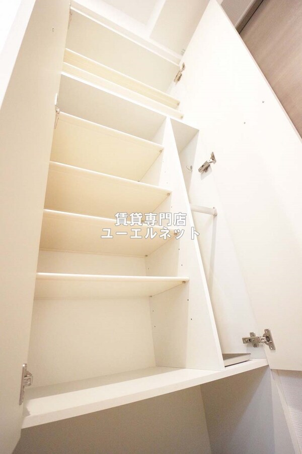 建物設備(収納力たっぷりのシューズボックスで玄関すっきり！)