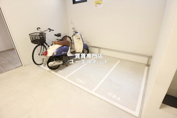 建物設備(駐輪場＆バイク置き場)