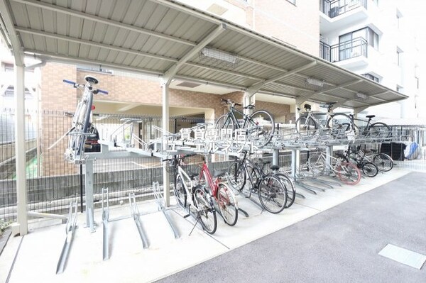 建物設備(駐輪場)