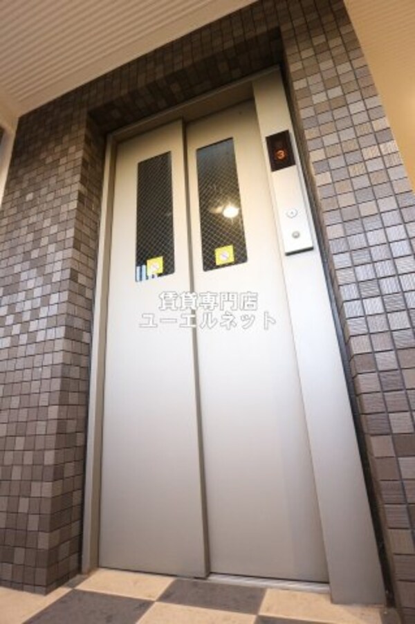 建物設備(エレベーターで楽々♪)