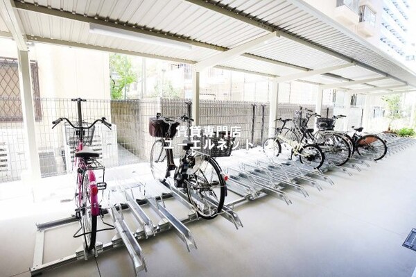 建物設備(自転車通勤にも便利な駐輪場付き♪)