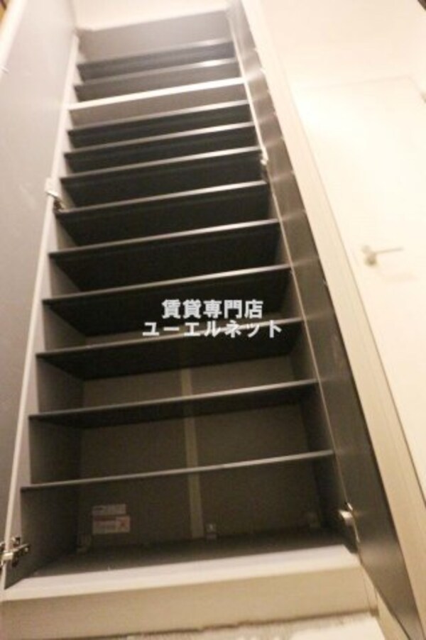 建物設備(天井高シューズボックス◎)