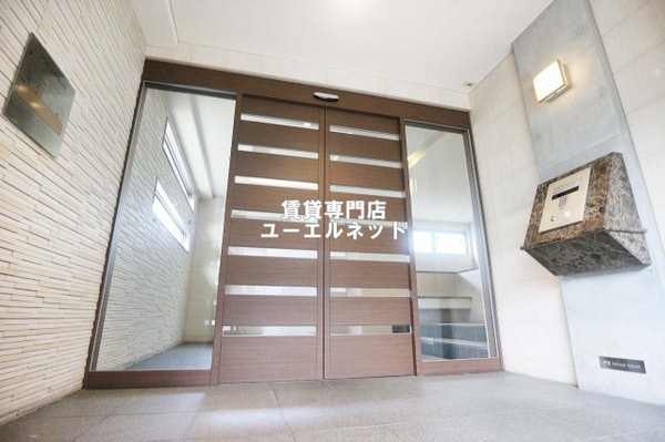 建物設備(オートロック付き)