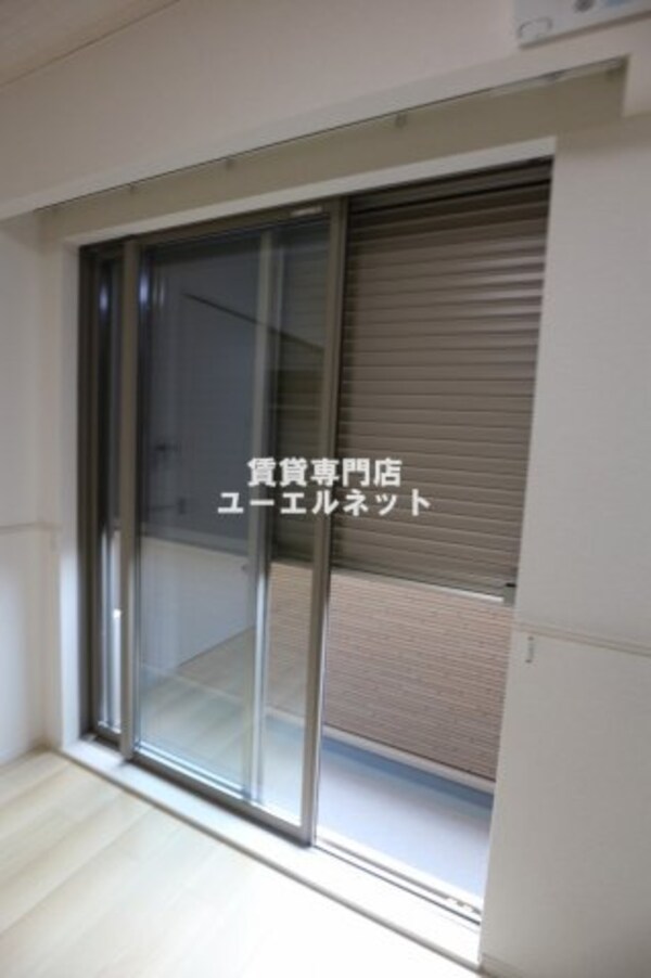 建物設備(シャッター雨戸付きで防犯対策◎)