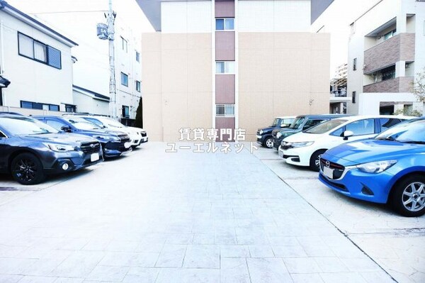 建物設備(敷地内駐車場)