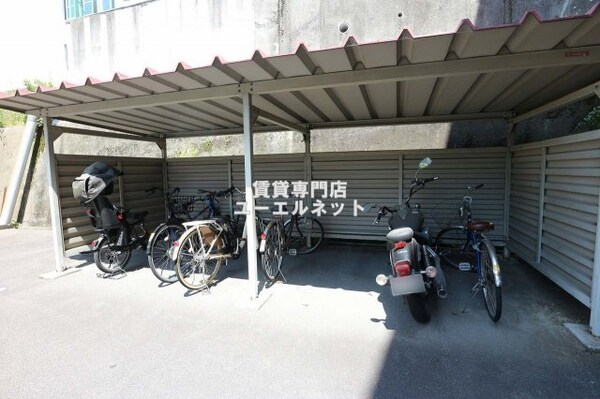 建物設備(駐輪場)