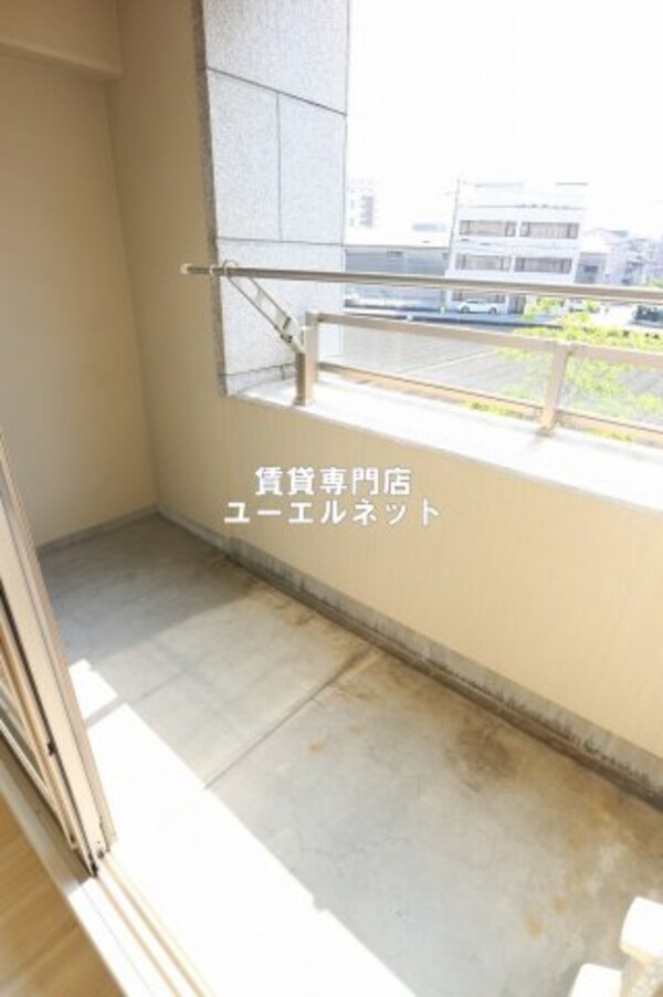 バルコニー(風が吹き抜けます)