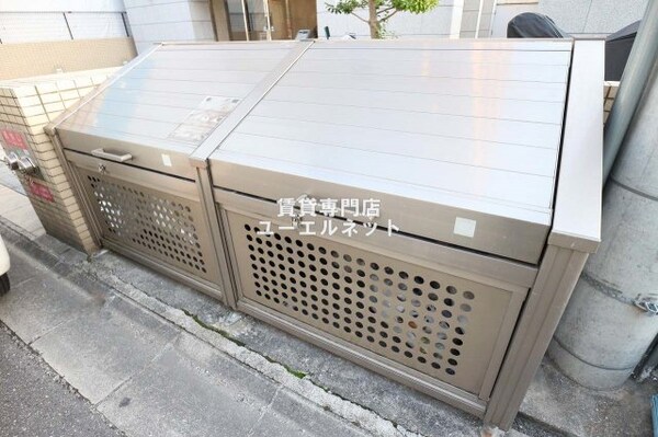 建物設備(敷地内ごみ置き場)