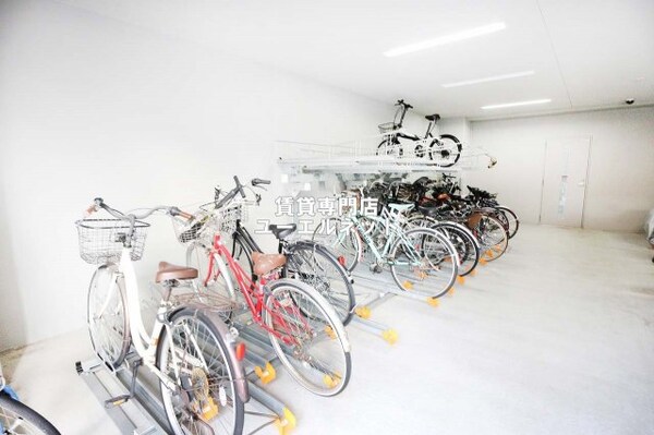 建物設備(自転車通勤にも便利な駐輪場付き♪)