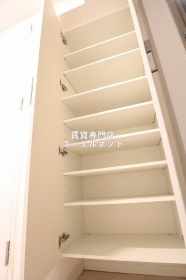 建物設備(収納力たっぷりのシューズボックスで玄関すっきり！)